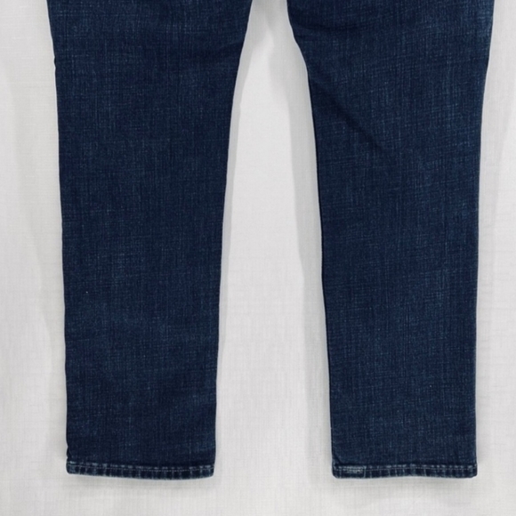 Authentic Levi's - Picture 4 of 6